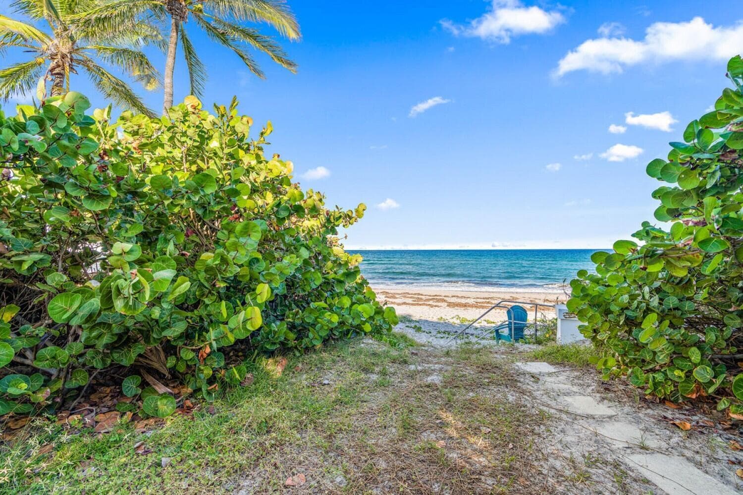 22-BEACH ACCESS AT THE END OF THE STREET