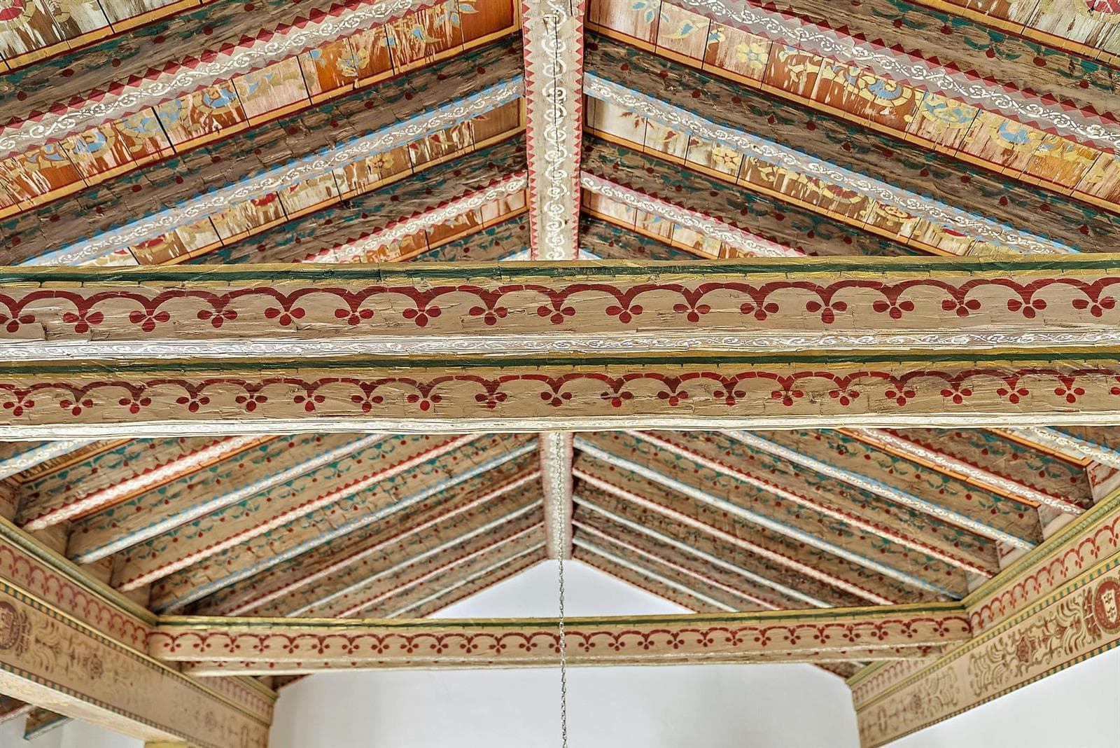 10A-STENCILED CEILING