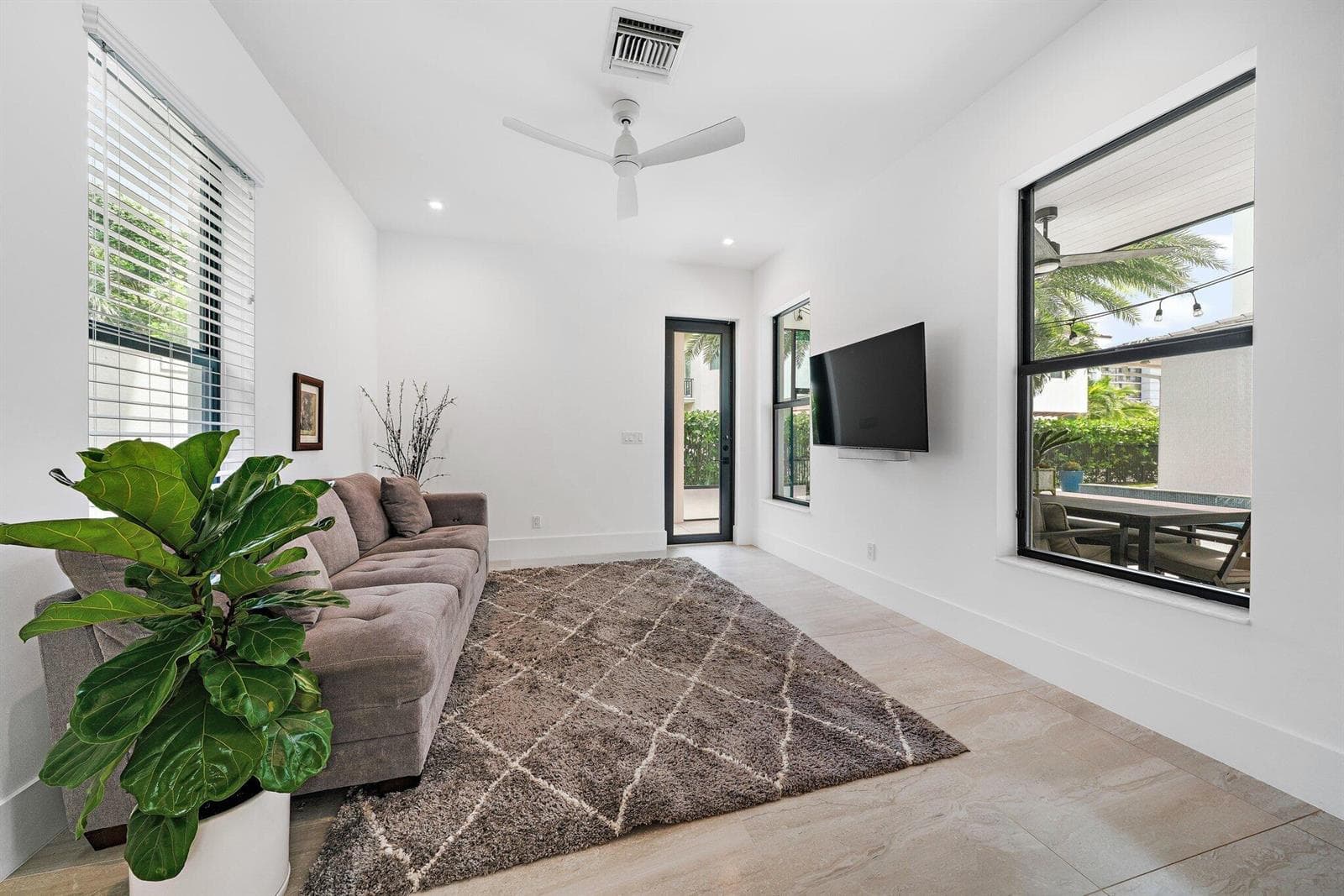 047-481OceanRidgeWay-JunoBeach-SMALL