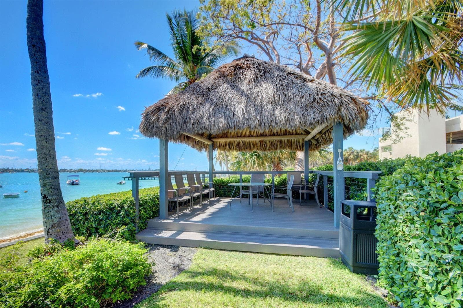 Tiki Hut