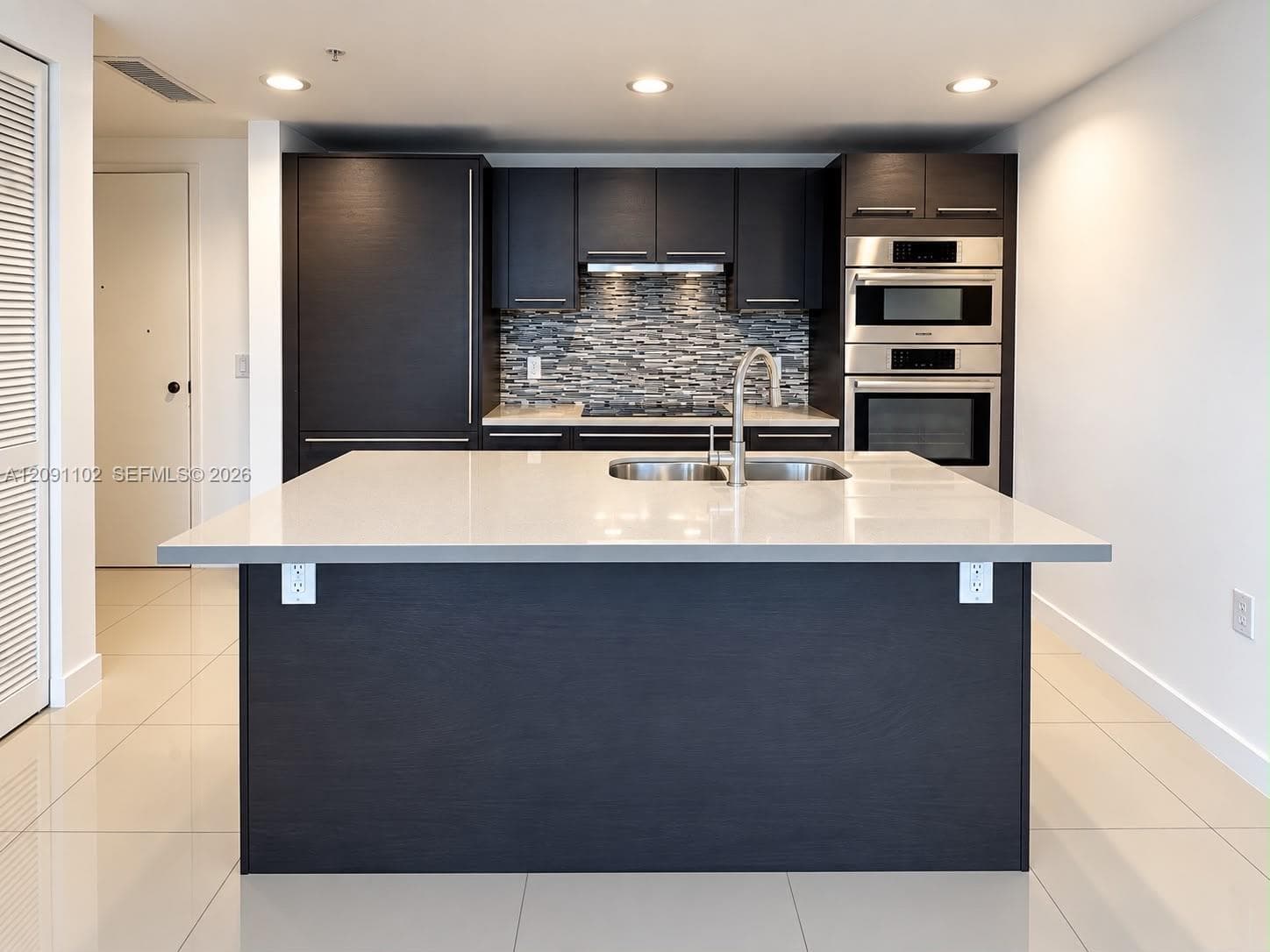 GRAND BAY COMMONS SOUTH · #409 in Doral - Photo 2