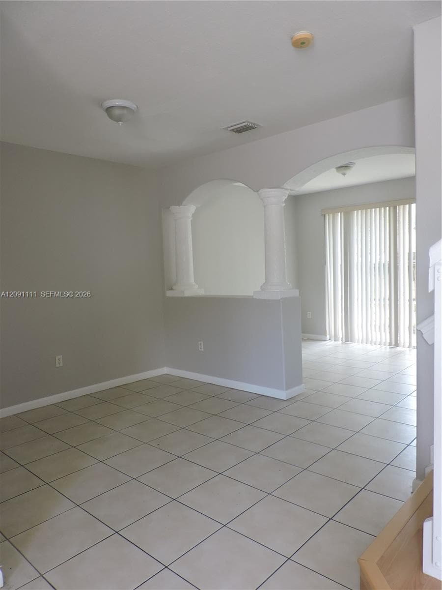 1408 SE 26th Ct #312 photo 8