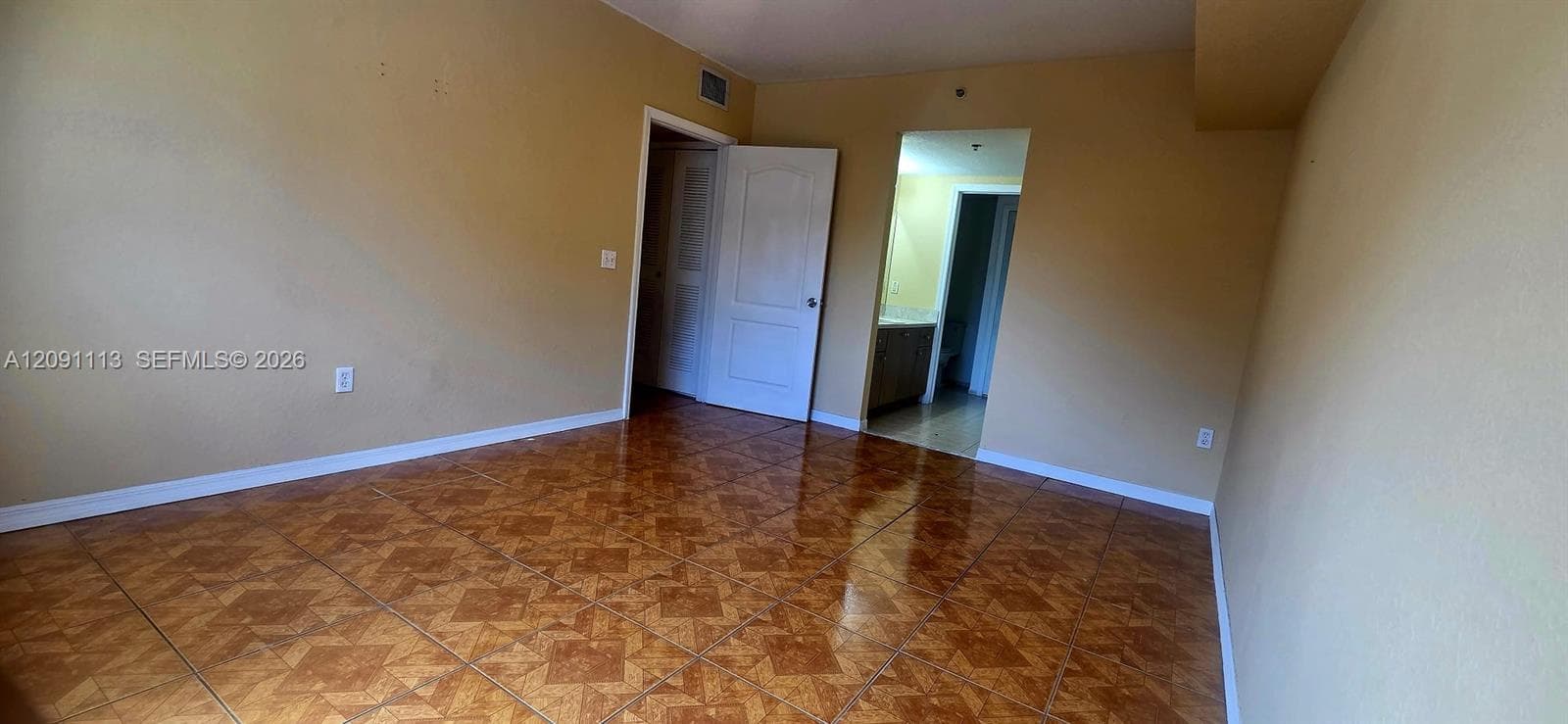 KEYSTONE COURTS CONDO · #E213 in Miami - Photo 6