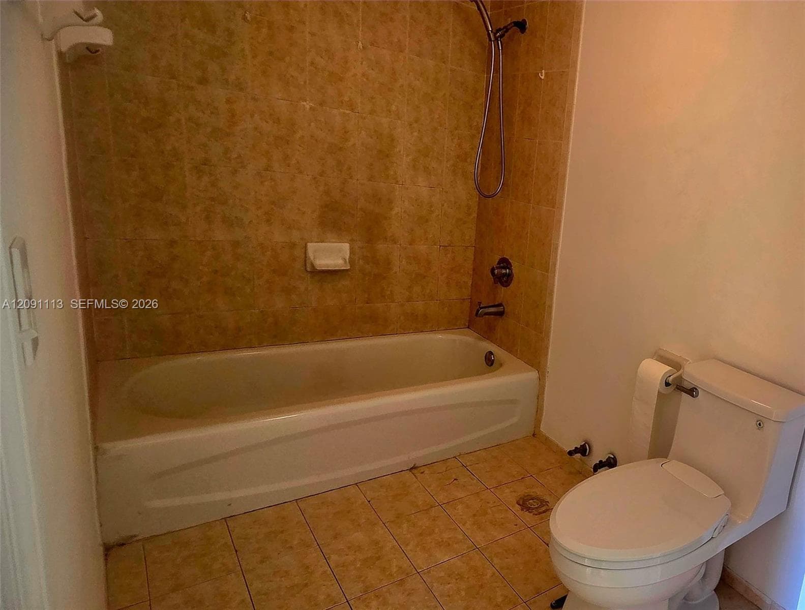 KEYSTONE COURTS CONDO · #E213 in Miami - Photo 12