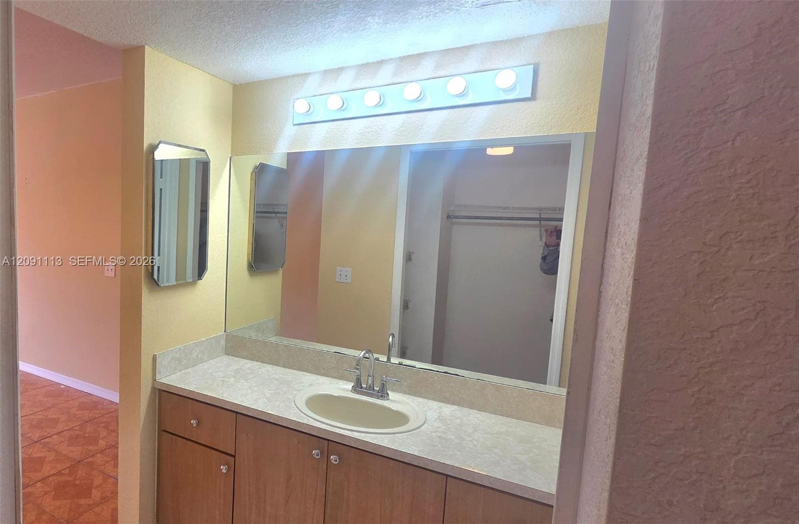 KEYSTONE COURTS CONDO · #E213 in Miami - Photo 11