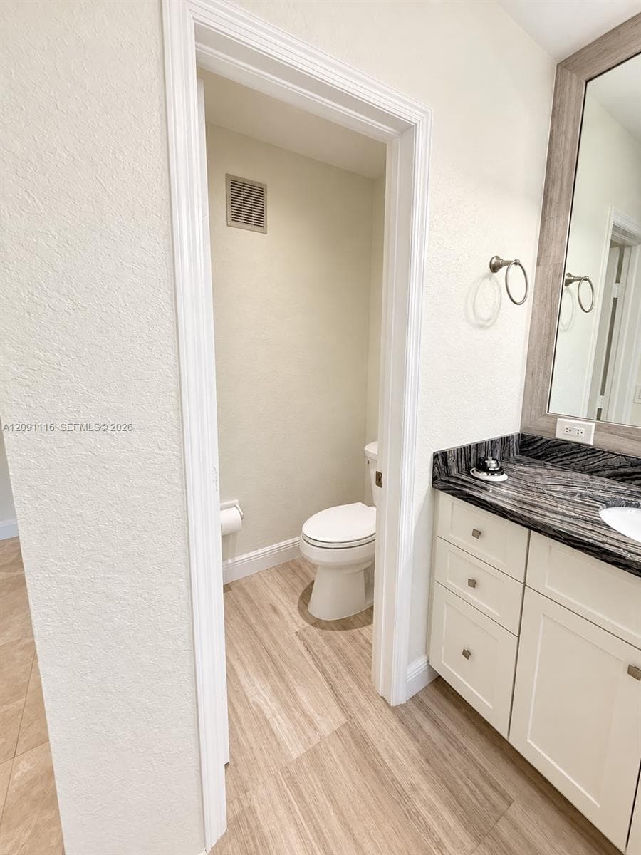 CENTURY PARK CONDO · #3 in Miami - Photo 23