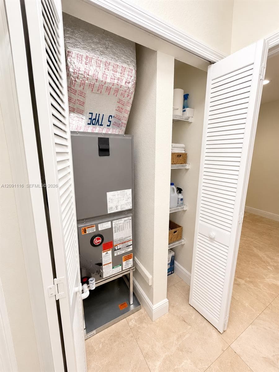 CENTURY PARK CONDO · #3 in Miami - Photo 34