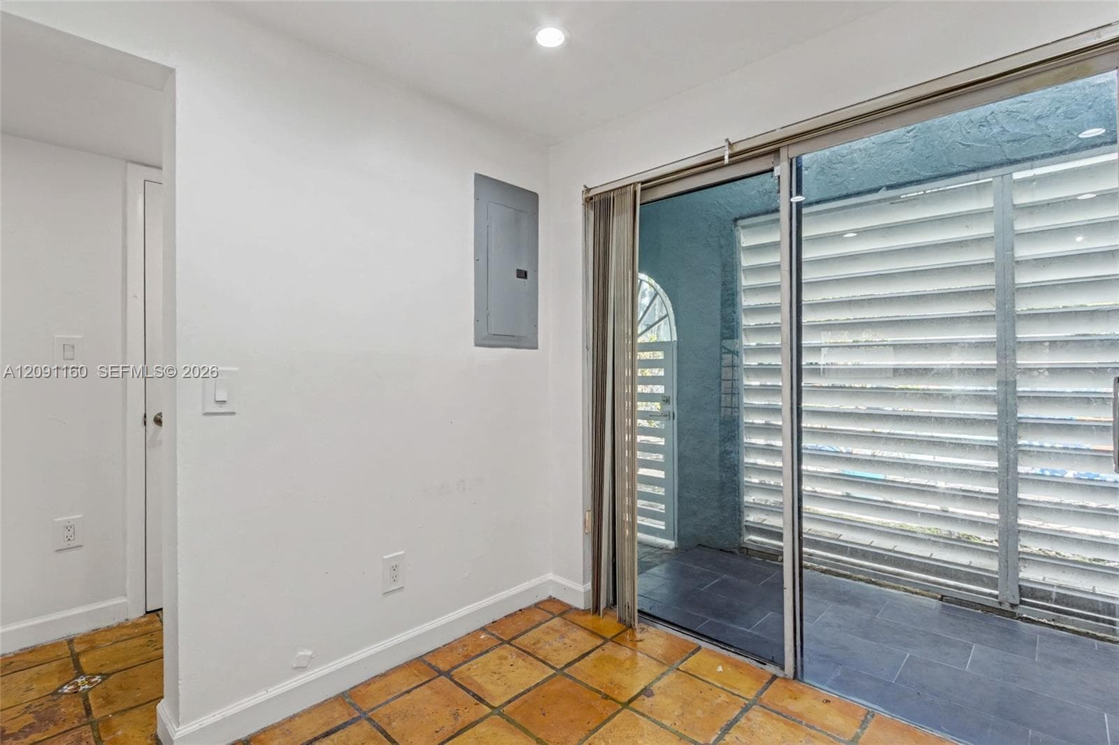 521 NE 38th St #7 photo 13