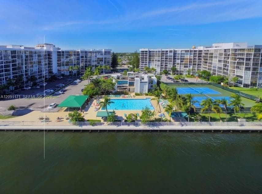 OCEANVIEW PARK CONDO · #605 in Hallandale Beach - Photo 33