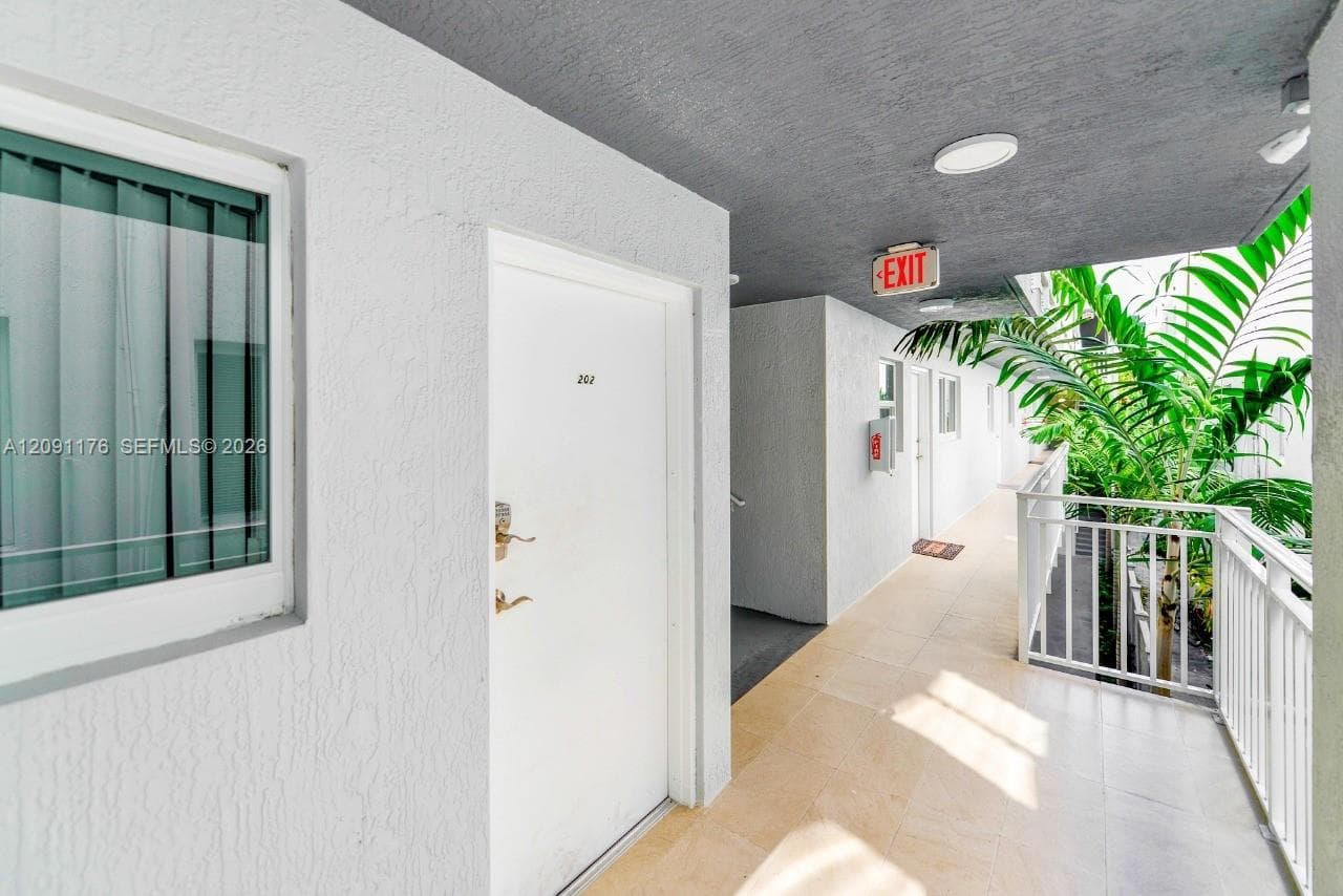 LAWRENCE ESTATE LAND CO · #202 in Miami - Photo 2