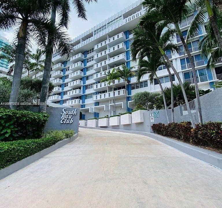 SOUTH BAY CLUB CONDO · #435 in Miami Beach - Photo 28