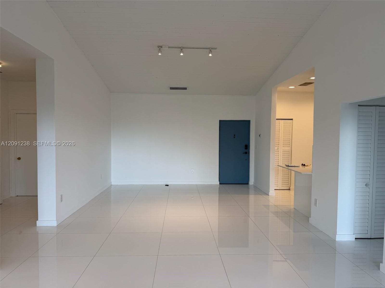 OCEAN VILLAGE CONDO · #4024 in Key Biscayne - Photo 6