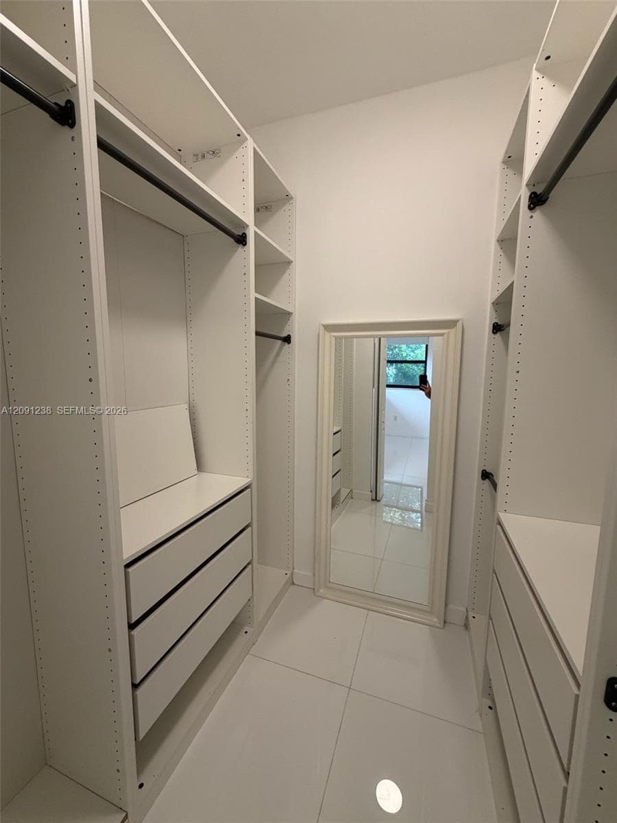 OCEAN VILLAGE CONDO · #4024 in Key Biscayne - Photo 12