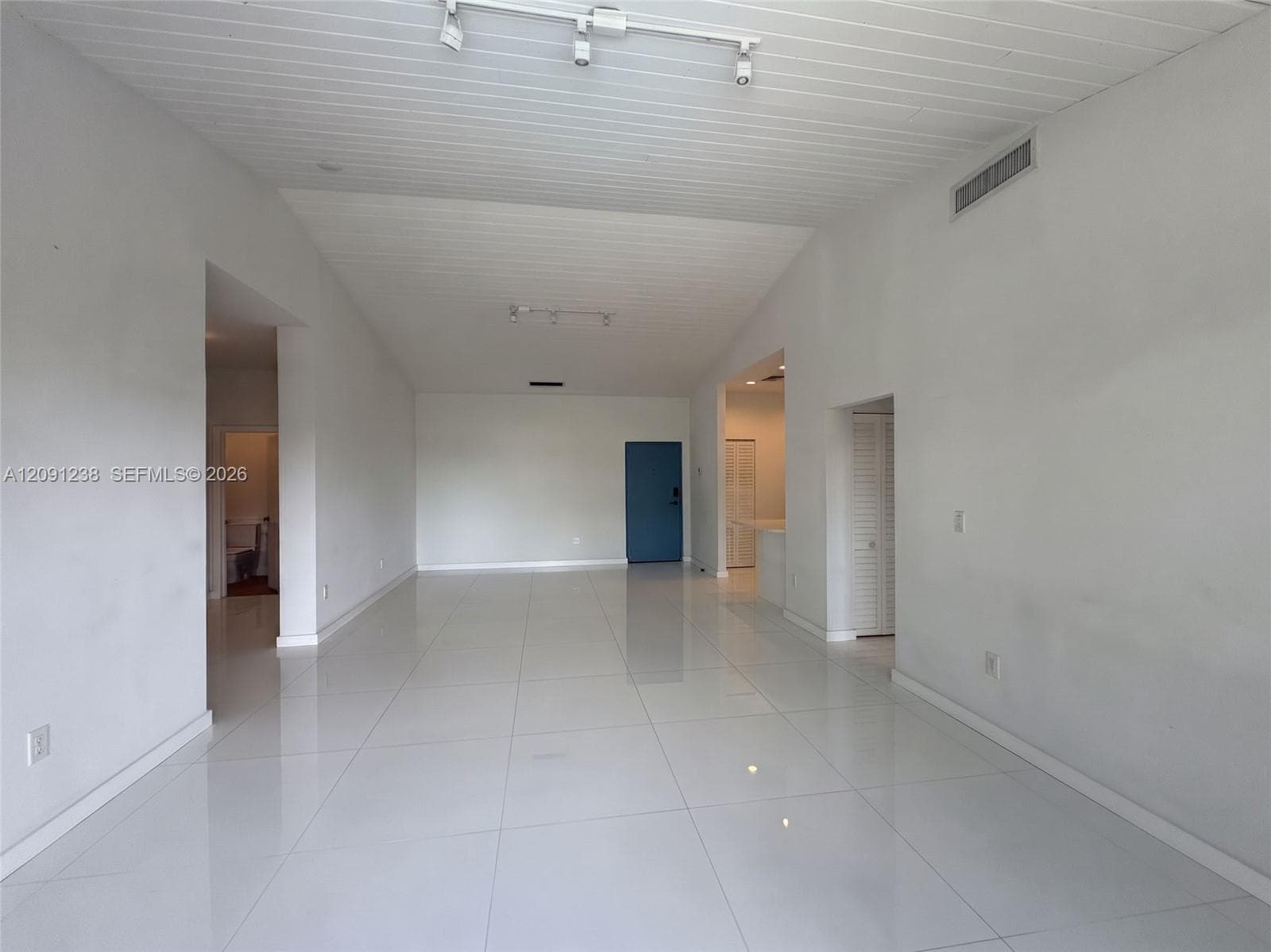 OCEAN VILLAGE CONDO · #4024 in Key Biscayne - Photo 7