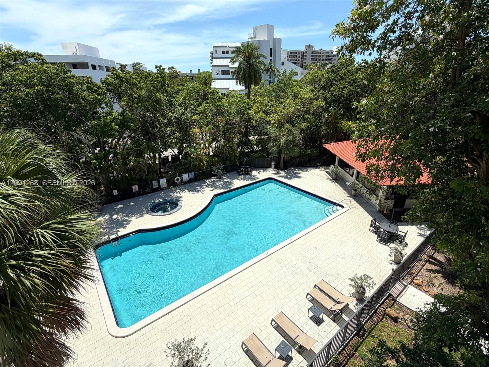 OCEAN VILLAGE CONDO · #4024 in Key Biscayne - Photo 1