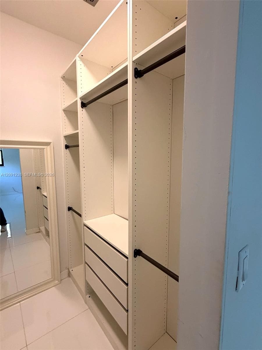 OCEAN VILLAGE CONDO · #4024 in Key Biscayne - Photo 14