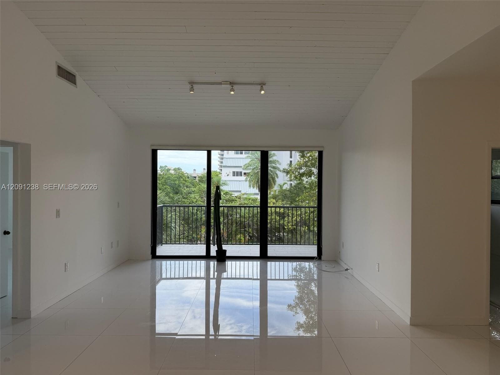 OCEAN VILLAGE CONDO · #4024 in Key Biscayne - Photo 4