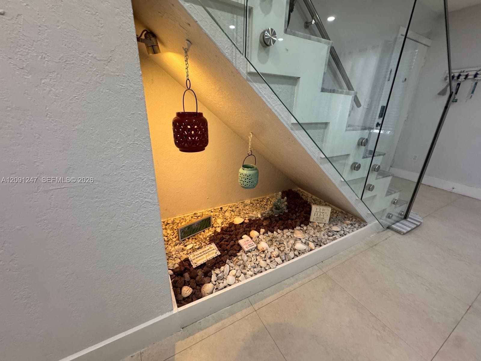 1305 W 53rd St #102 photo 7