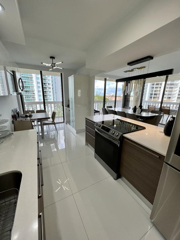 TURNBERRY TOWERS CONDO · #6D in Aventura - Photo 3