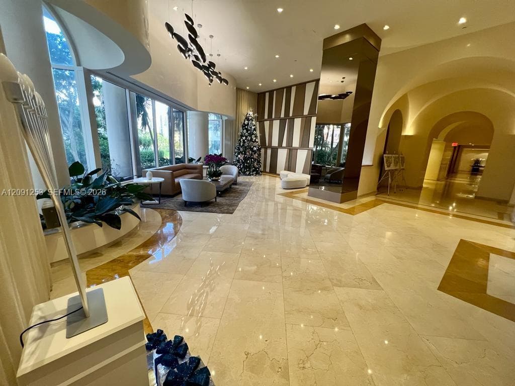 TURNBERRY TOWERS CONDO · #6D in Aventura - Photo 41