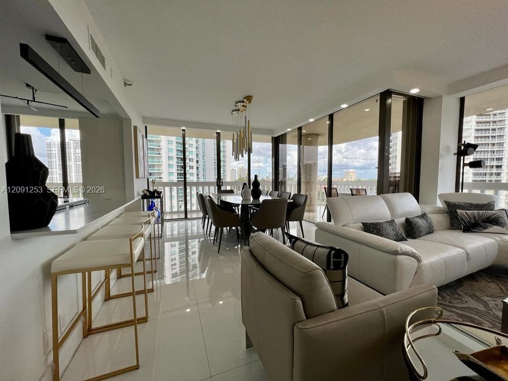 TURNBERRY TOWERS CONDO · #6D in Aventura - Photo 18
