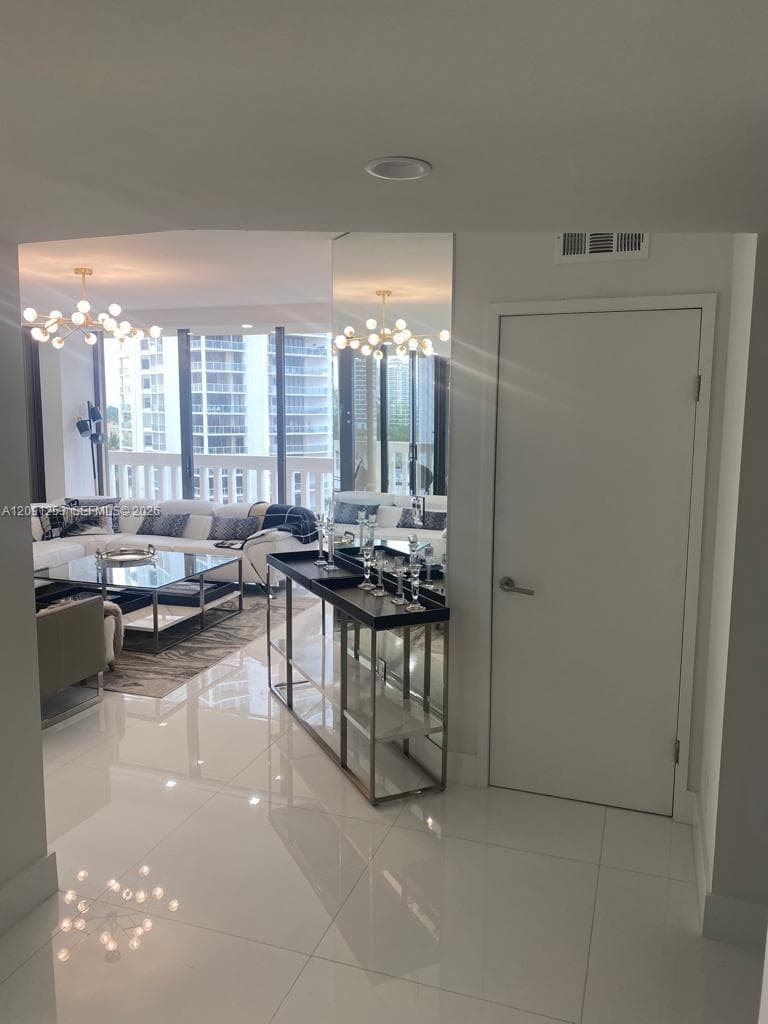 TURNBERRY TOWERS CONDO · #6D in Aventura - Photo 11