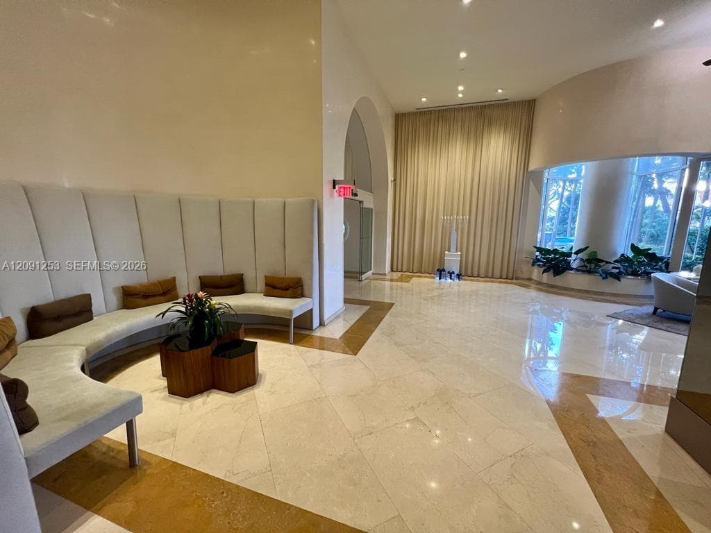 TURNBERRY TOWERS CONDO · #6D in Aventura - Photo 39