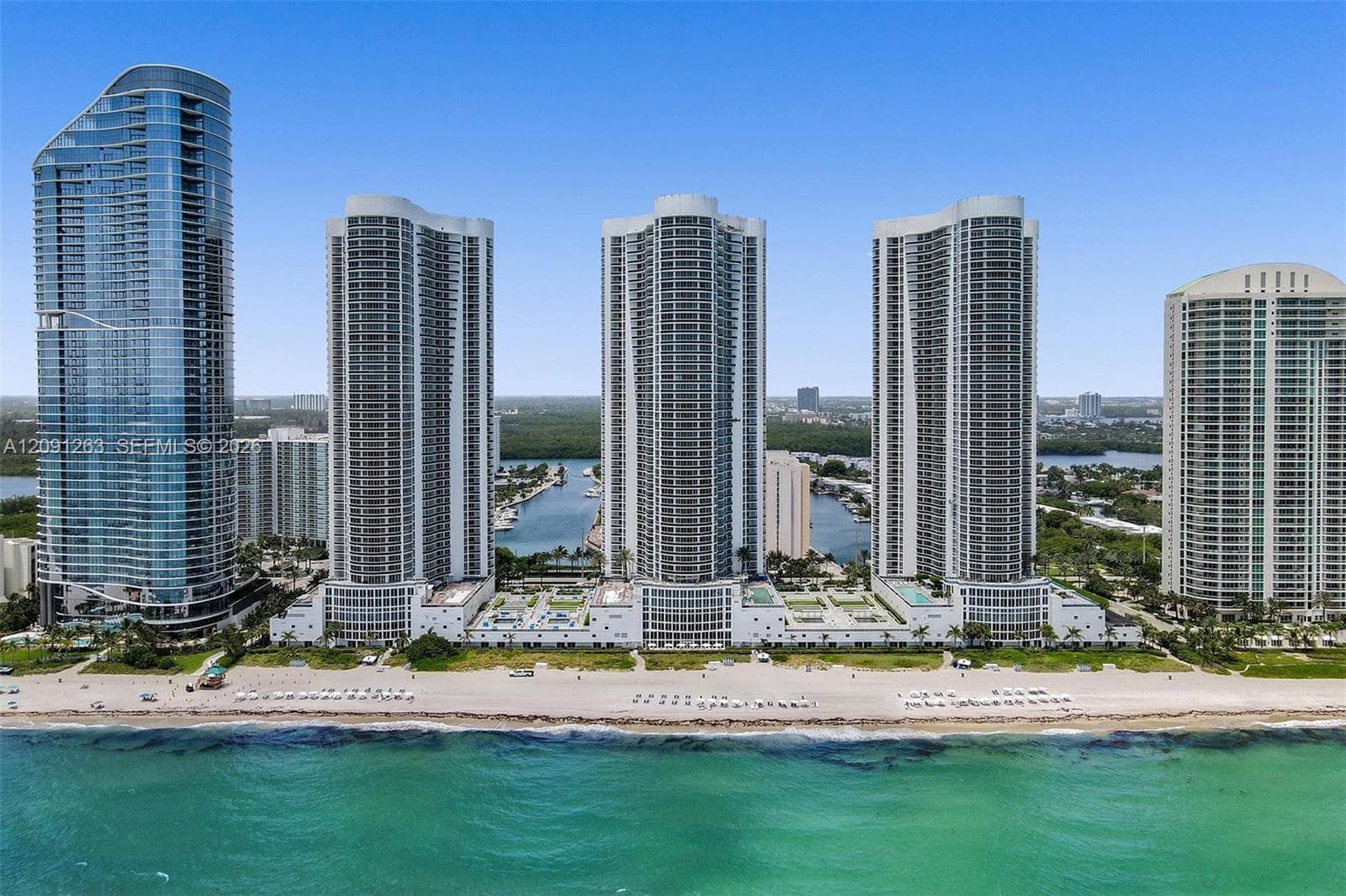Trump Tower I · #805 in Sunny Isles Beach - Photo 36