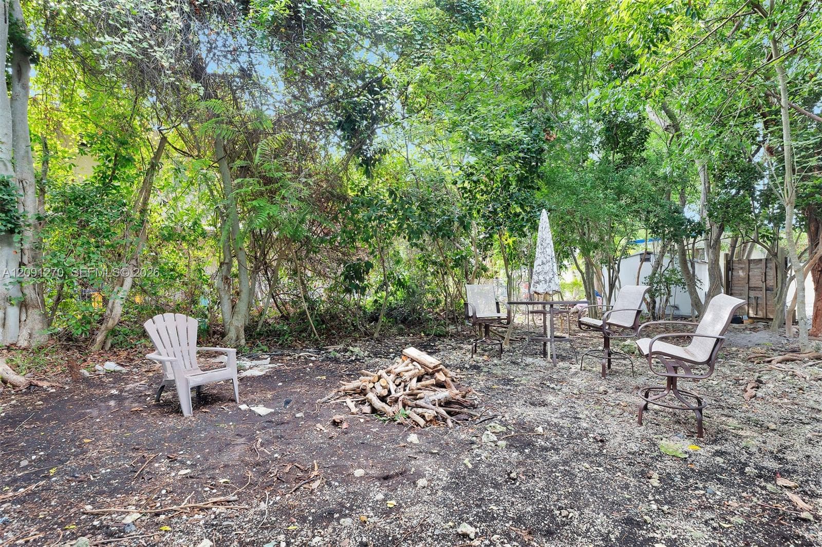 110 Indian Ave photo 28