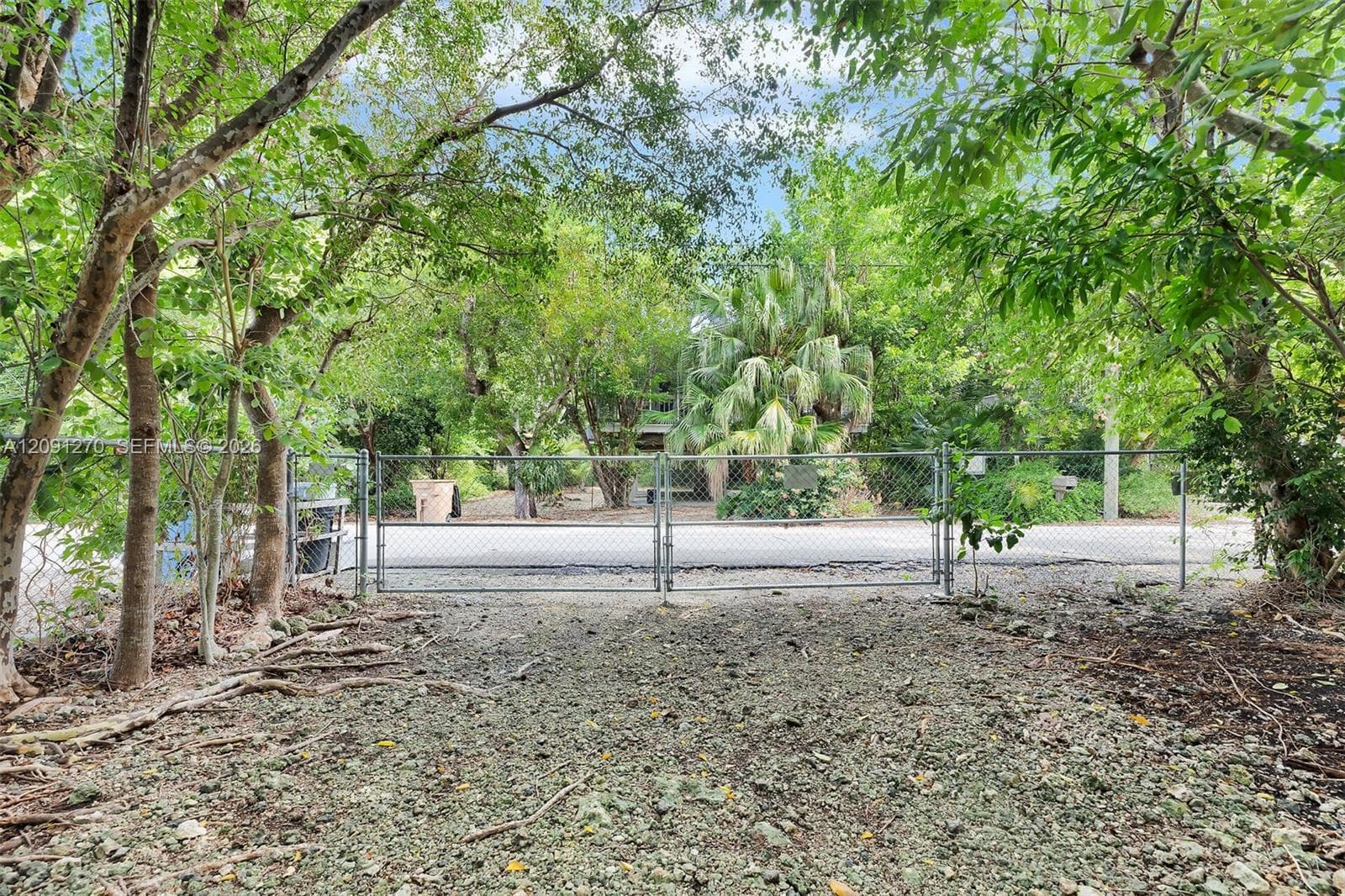 110 Indian Ave photo 4