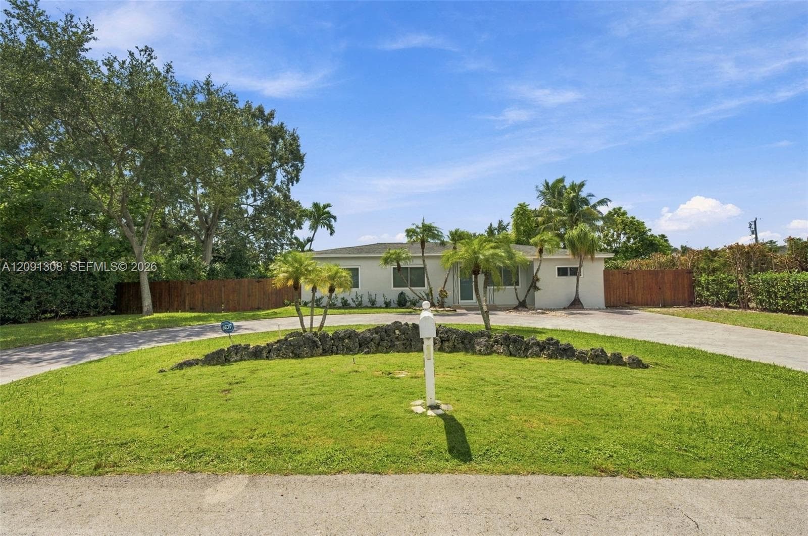 7120 SW 58th St photo 1
