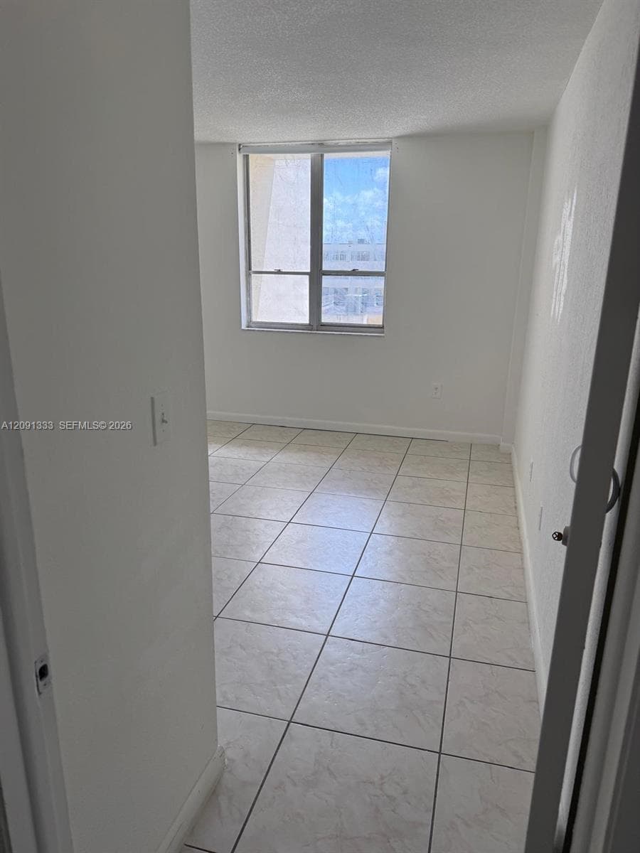 SOVEREIGNS CONDO · #4G1 in Miami - Photo 7
