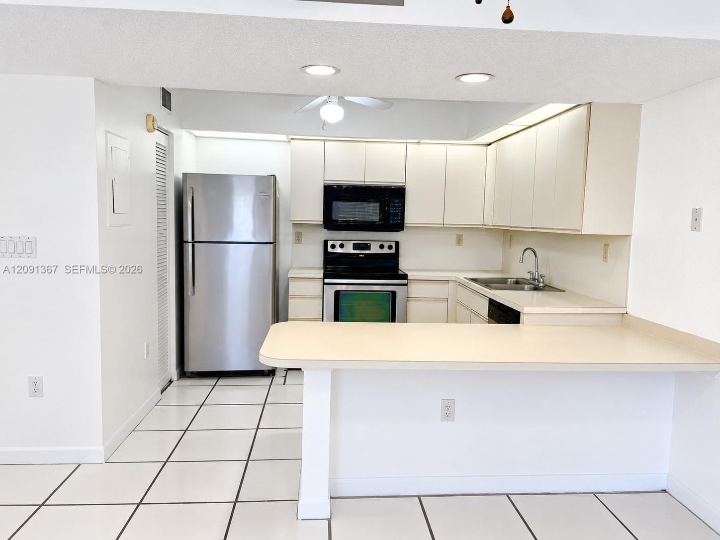 CALUSA CLUB VILLAGE CONDO · #402-CS in Miami - Photo 2