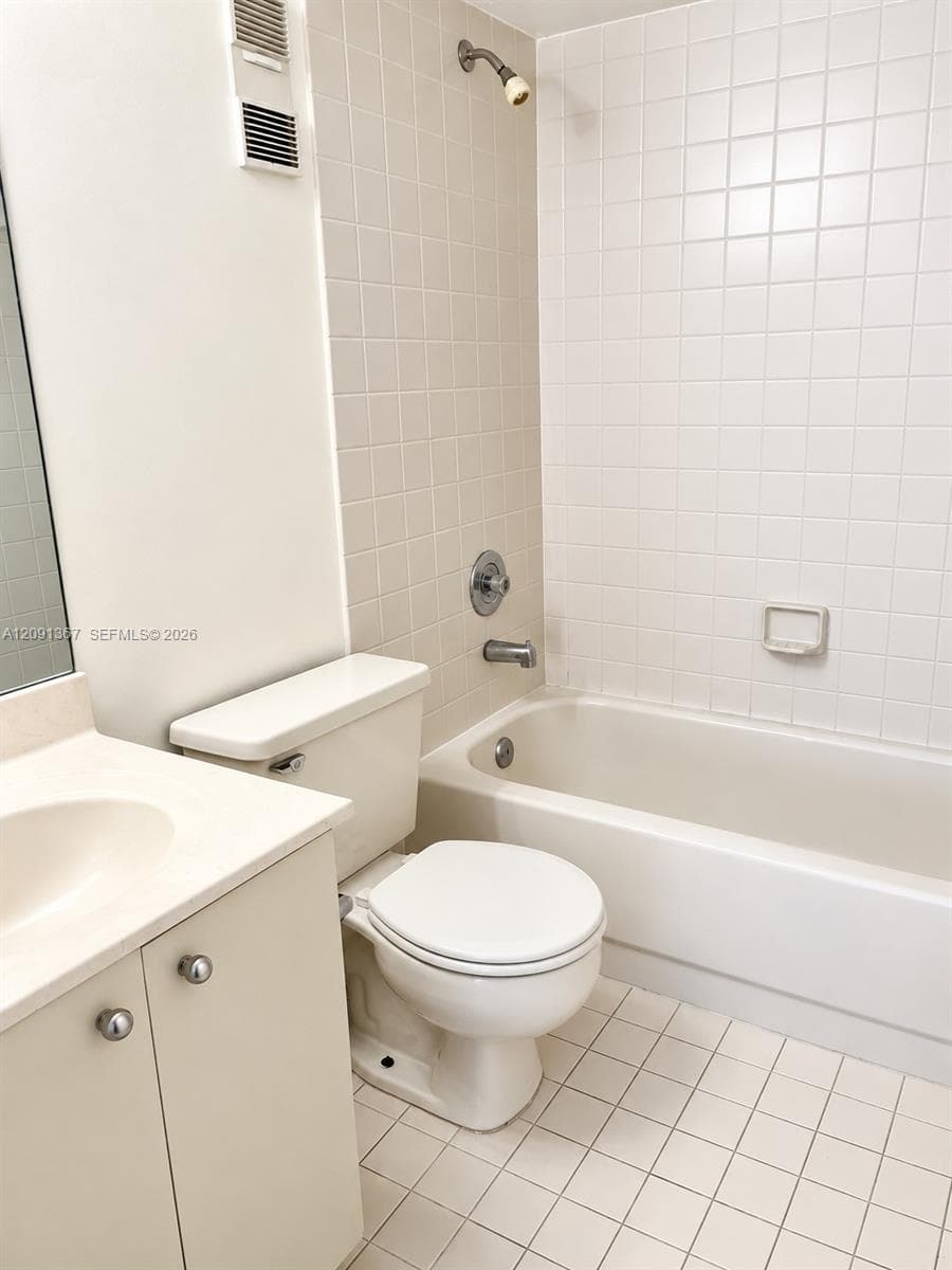 CALUSA CLUB VILLAGE CONDO · #402-CS in Miami - Photo 10