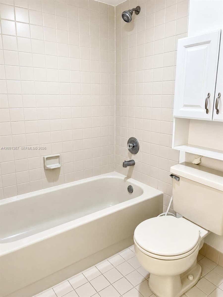 CALUSA CLUB VILLAGE CONDO · #402-CS in Miami - Photo 11