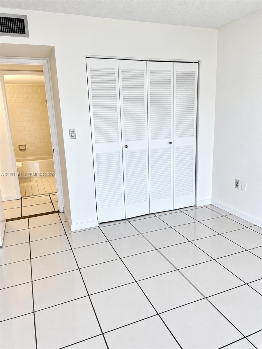 CALUSA CLUB VILLAGE CONDO · #402-CS in Miami - Photo 4