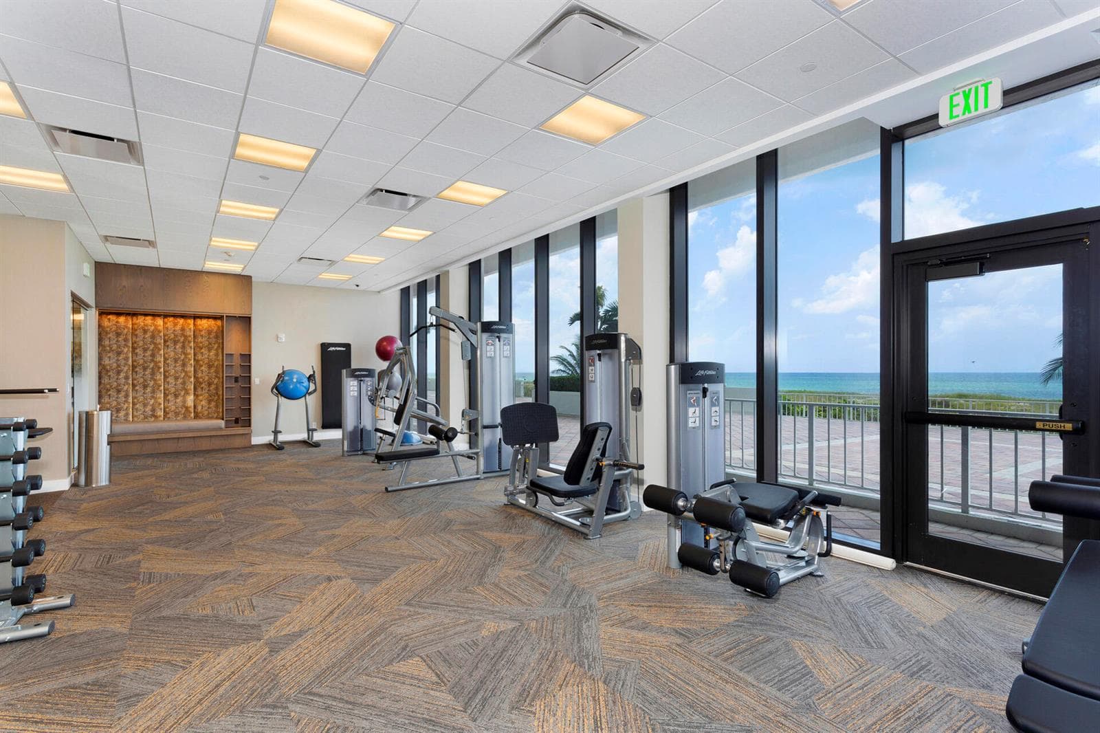GYM AND VIEW