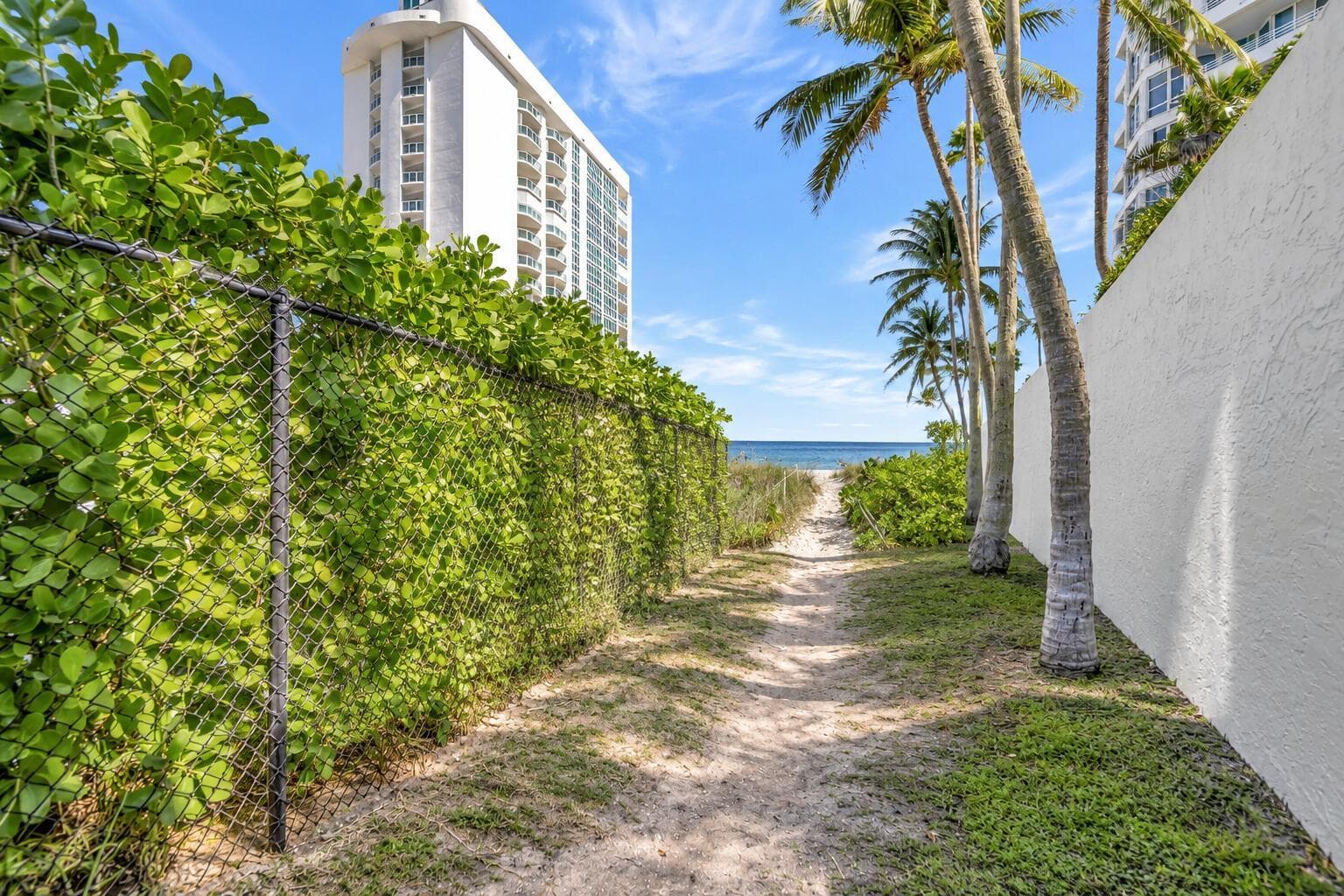 Path to beach