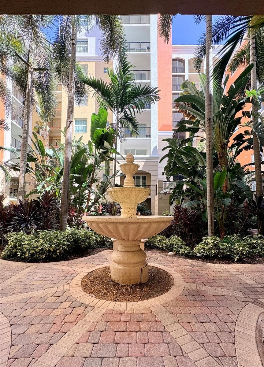 Porto Bellagio · #2121 in Sunny Isles Beach - Photo 22