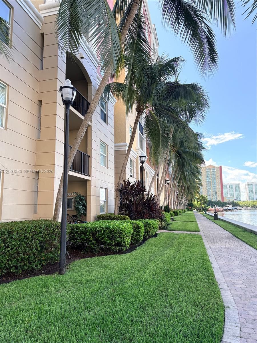 Porto Bellagio · #2121 in Sunny Isles Beach - Photo 24