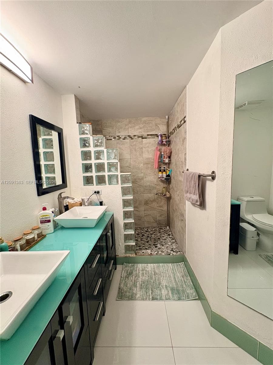 Porto Bellagio · #2121 in Sunny Isles Beach - Photo 11