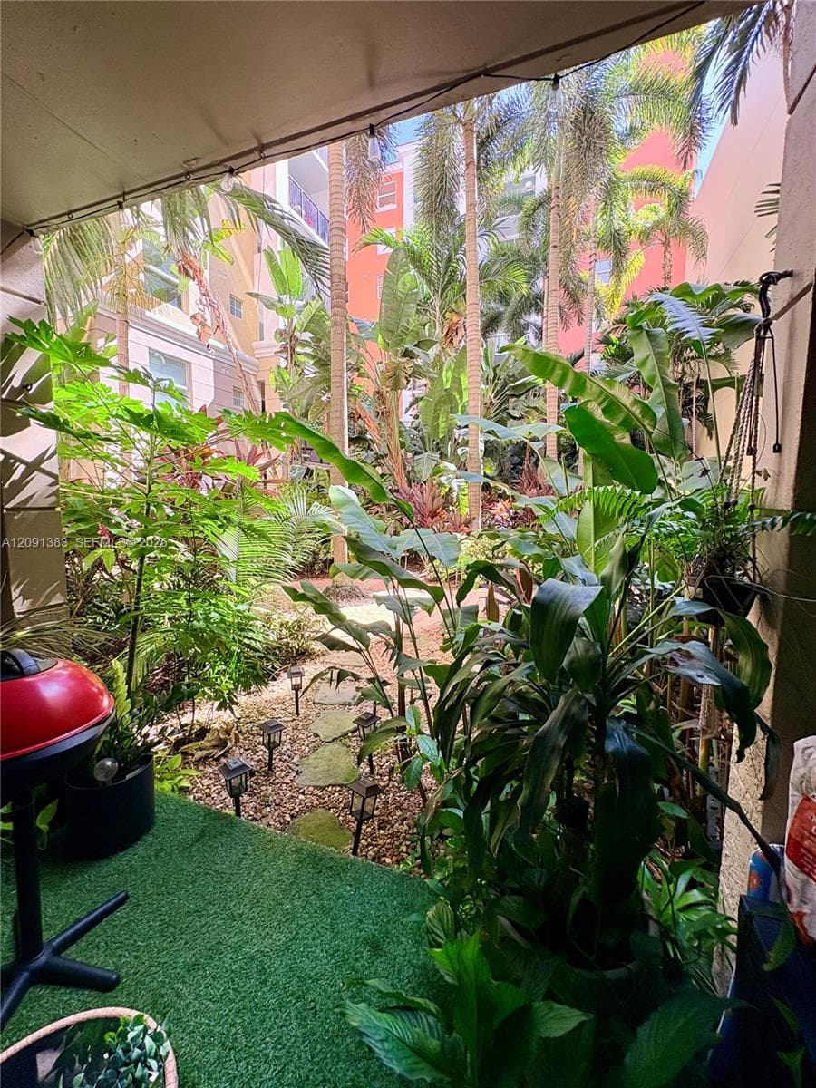 Vie to the patio