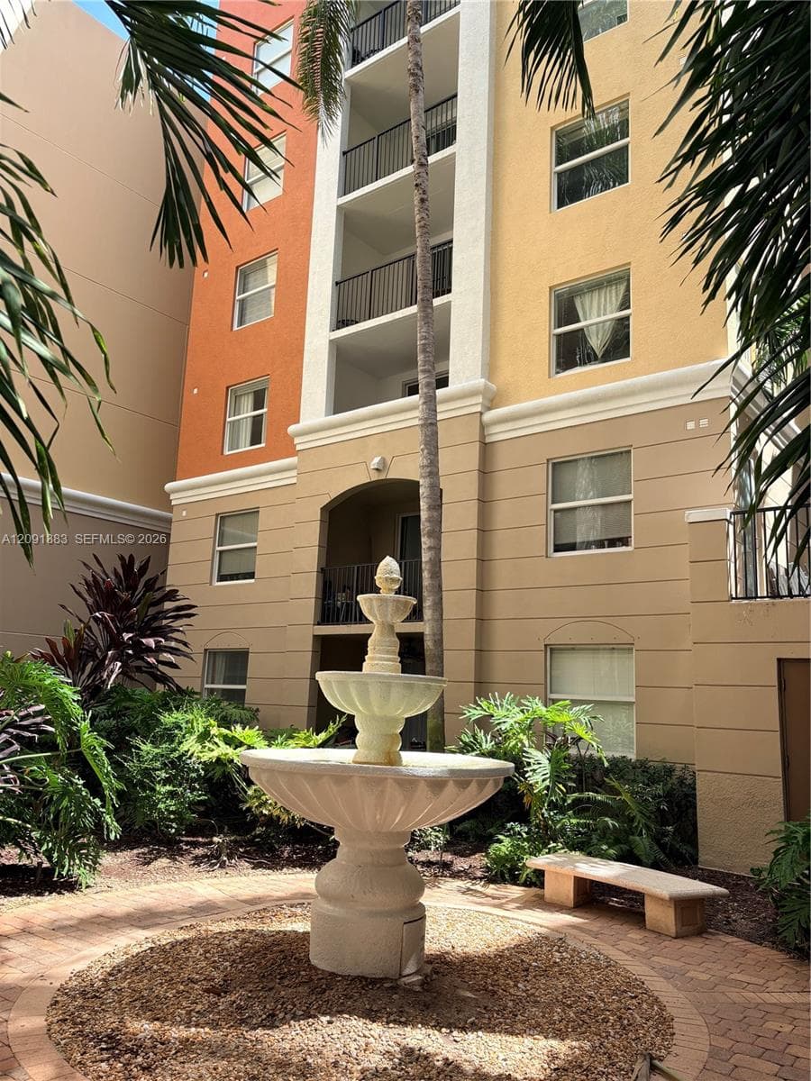 Porto Bellagio · #2121 in Sunny Isles Beach - Photo 31
