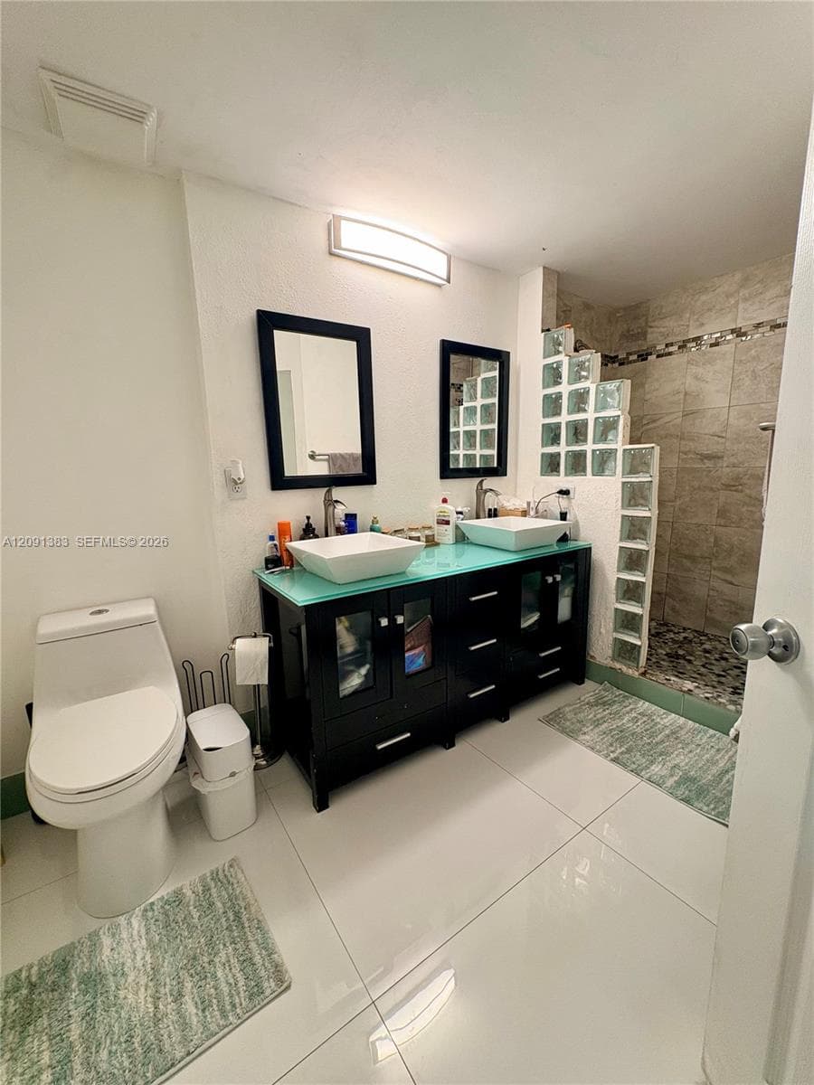 Porto Bellagio · #2121 in Sunny Isles Beach - Photo 8