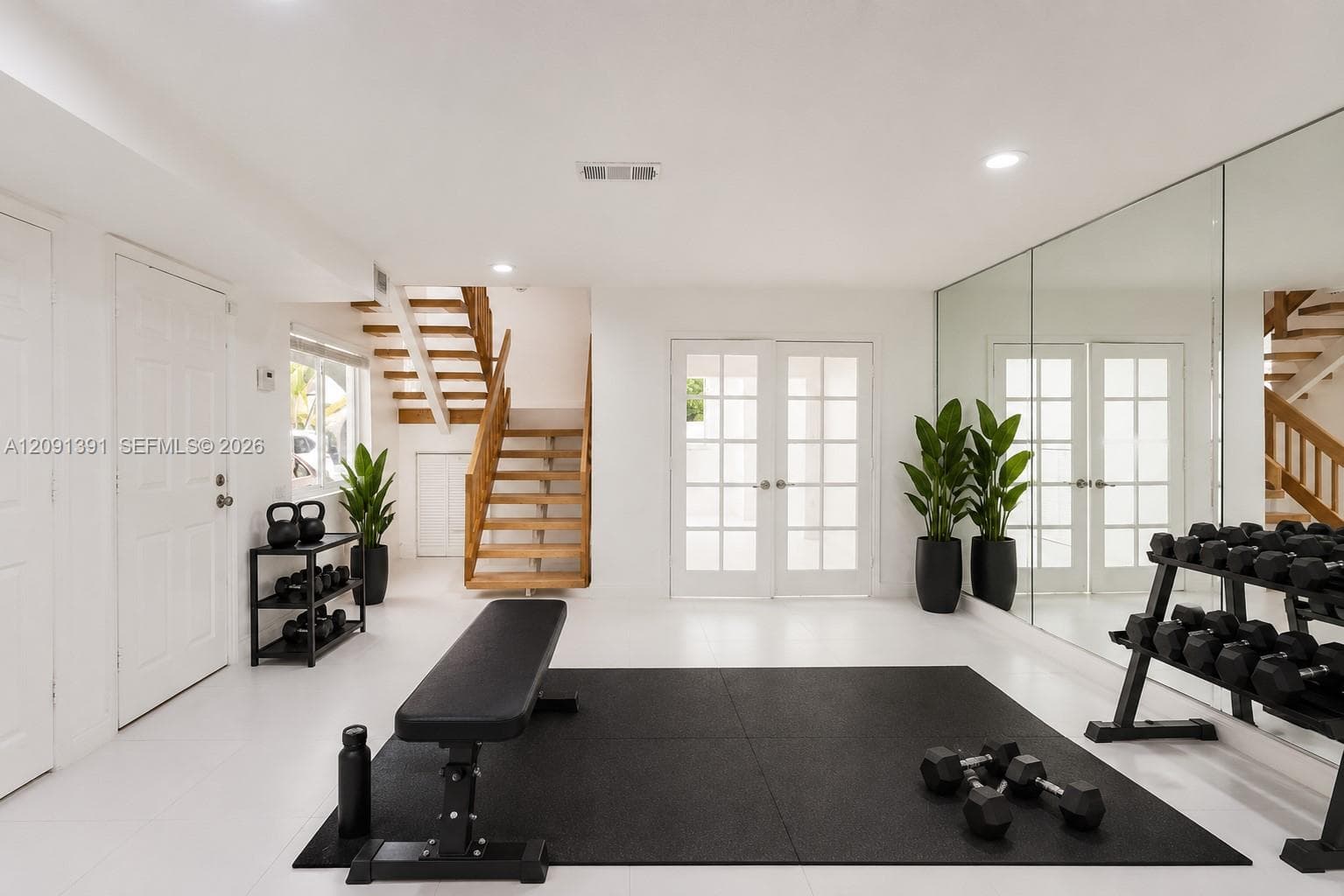 Gym (1st floor)