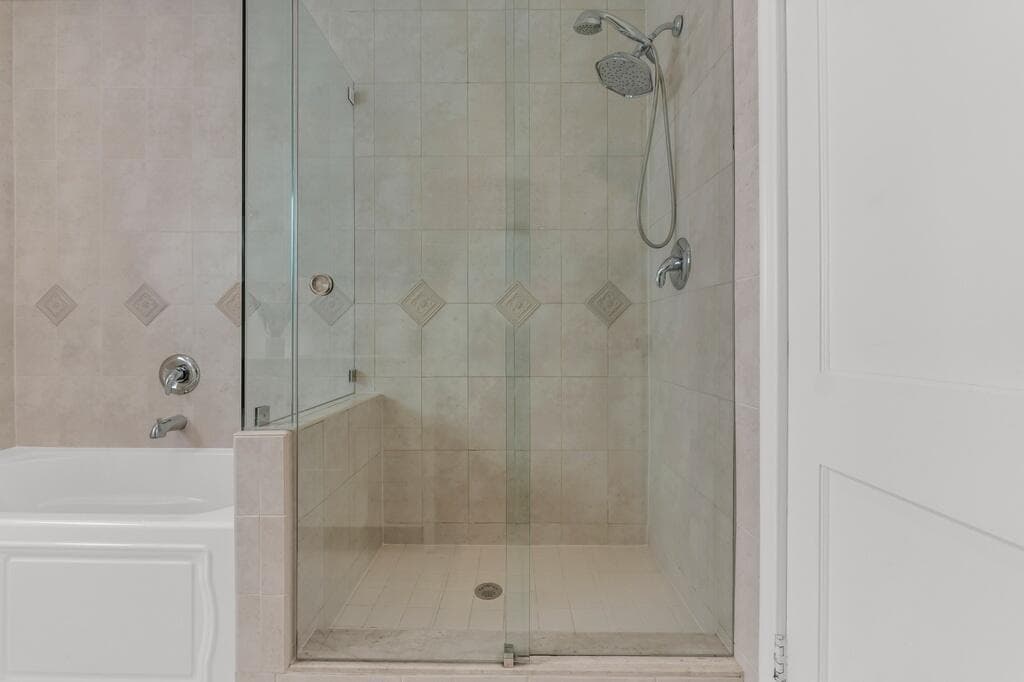 2nd bath with tub and separate shower