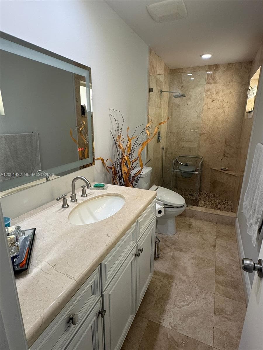 111 SW 24th Ave photo 6