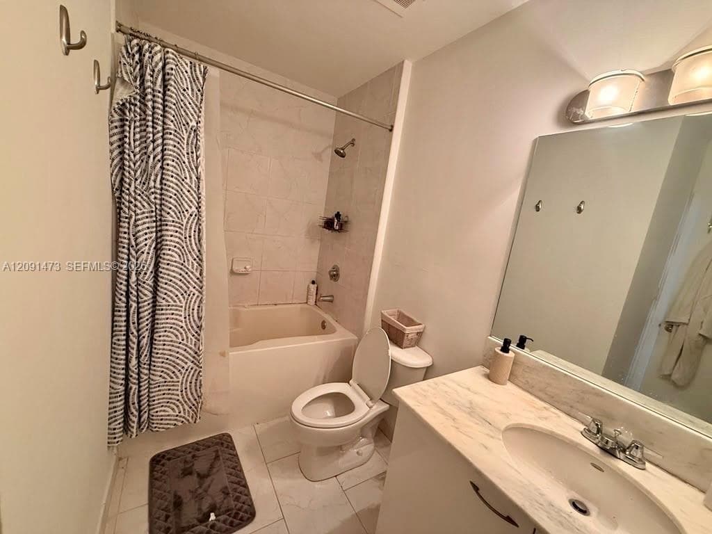 Loft Downtown II · #1605 in Miami - Photo 12
