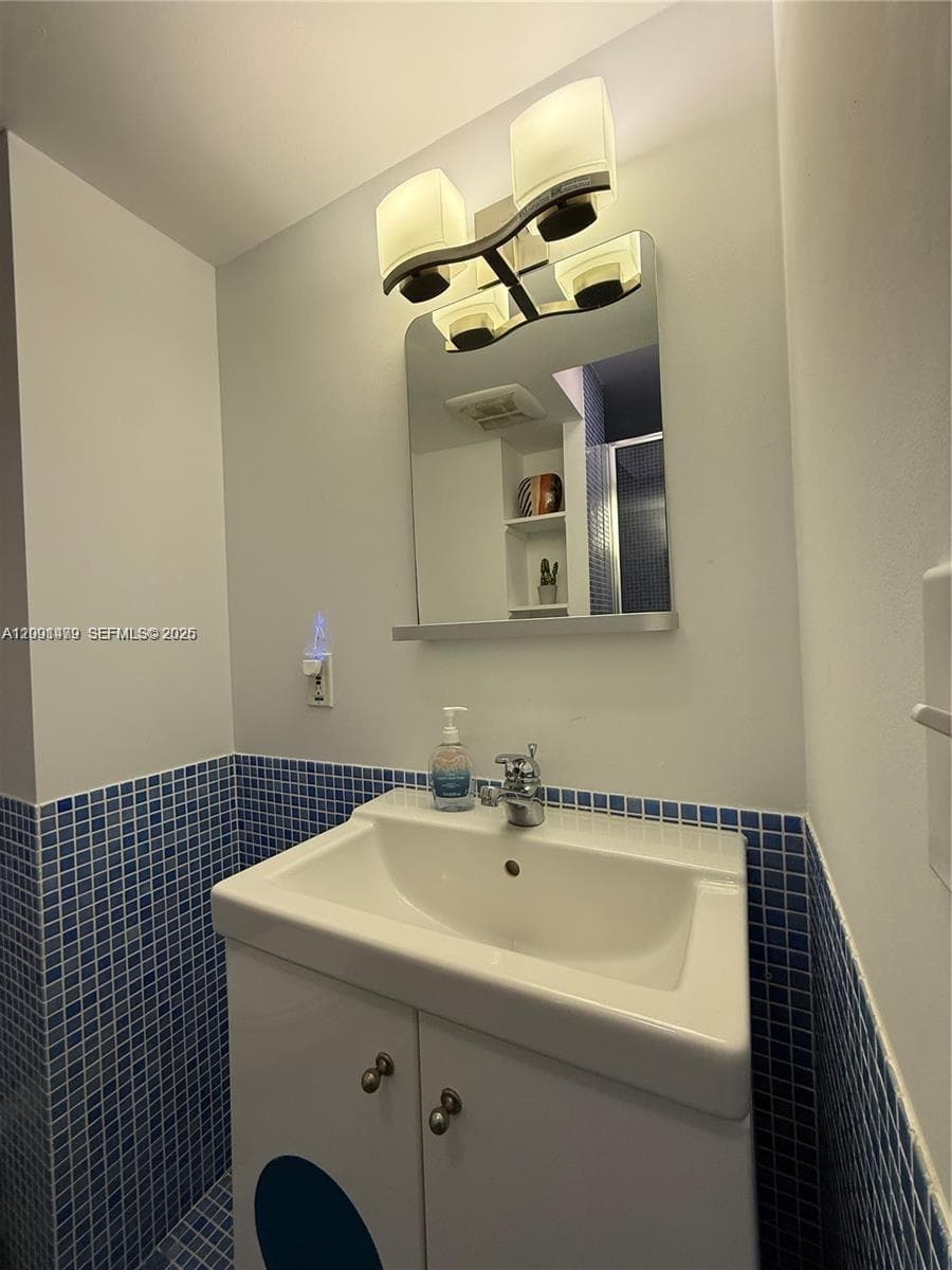 9500 OCEANS CONDO · #1208 in Surfside - Photo 21