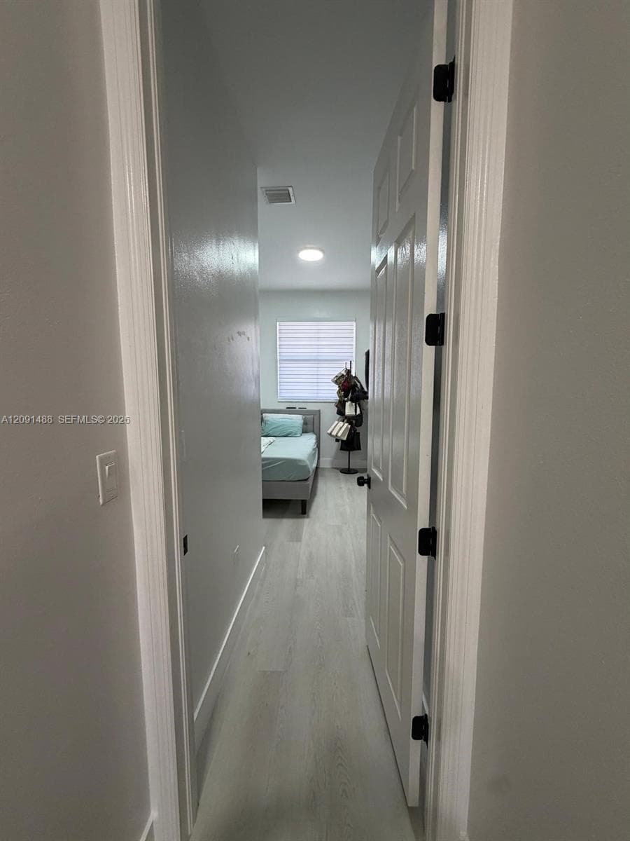 1022 NE 42nd Ter #n/a photo 38